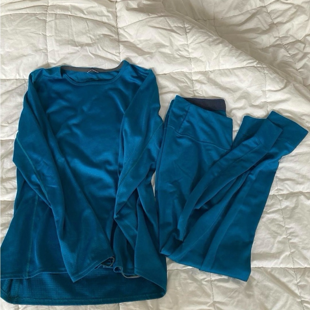 Patagonia Women's mid weight base layer set - bright blue - Picture 4 of 7